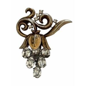 Crown Trifari Alfred Philippe Clear Rhinestone Dangling Grapes Brooch 1940s